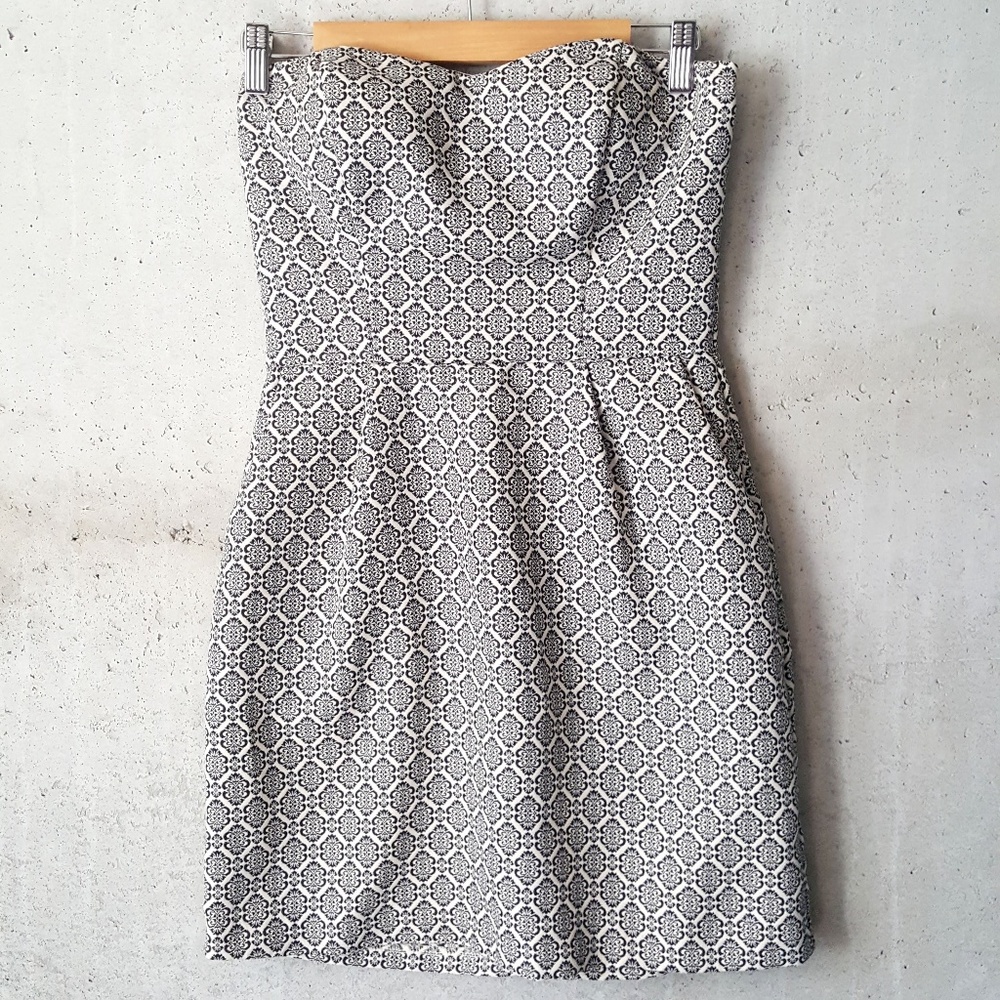 Miami strapless mini dress size M
